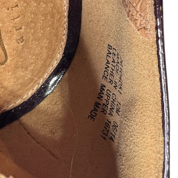 Clarks Sage Copper Burgundy Patent Leather Low Heel Shoes NWT - Picture 6 of 13